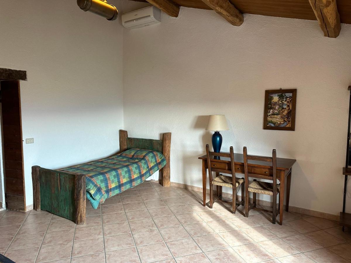 Relais Borgo Lizori Country House Кампело сул Клитуно Екстериор снимка